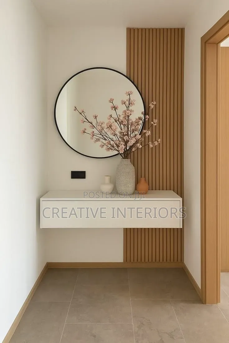 Simple and Portable Dressing Mirror