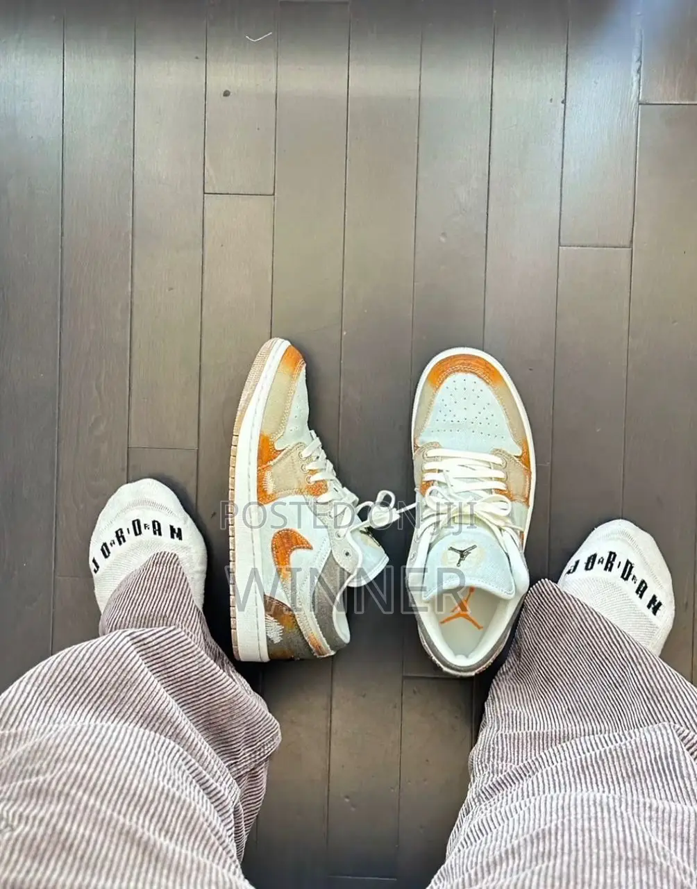 Nike X Jordan 1 Low