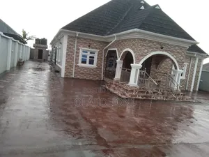 2bdrm Bungalow in Ilogbo Eremi for rent