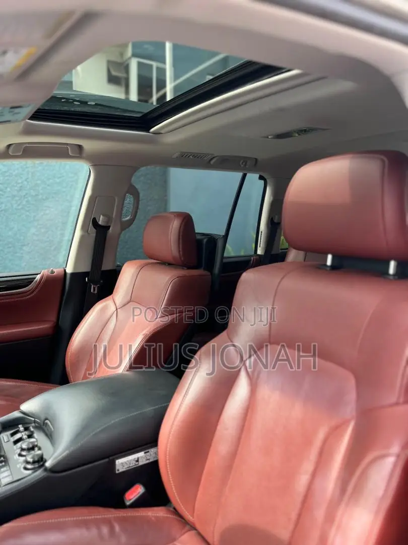 Lexus LX 2019 Gold