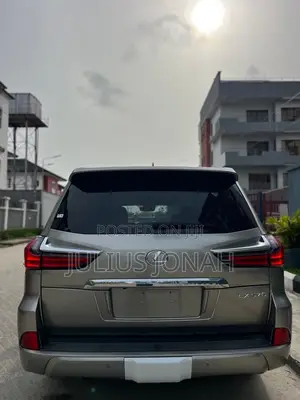 Lexus LX 2019 Gold