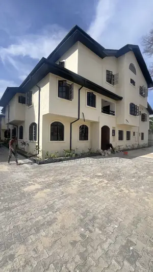 1bdrm Apartment in Oniru Side, Ligali Ayorinde for rent