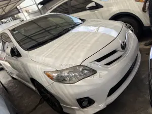 Toyota Corolla S 4dr Sedan (1.8L 4cyl 4A) 2013 White