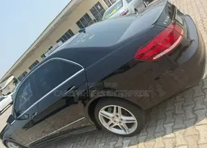 Mercedes-Benz E550 2011 Black