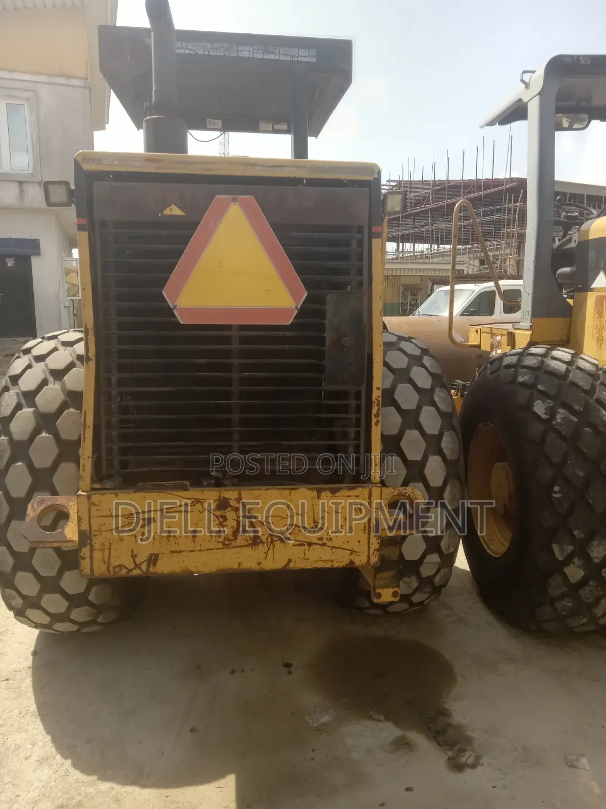 Caterpillar Roller Compactor Cs563
