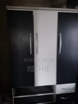 Newly Used Wardrobe Big Size
