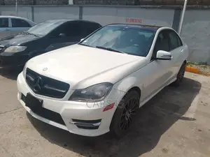 Mercedes-Benz C300 2008 White