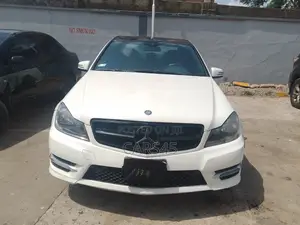 Mercedes-Benz C300 2008 White