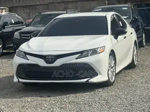 Toyota Camry 2018 White