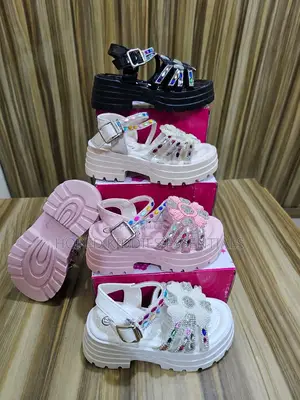 Girls Thick Flower Sandal
