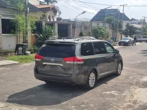 Toyota Sienna Limited 7 Passenger 2012 Gray