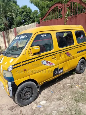 Suzuki Every 2010 Yellow