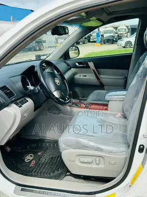 Toyota Highlander Limited 2009 White