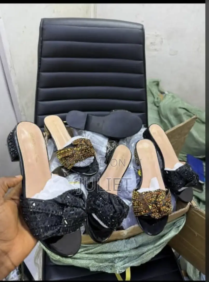 Slippers Shoe