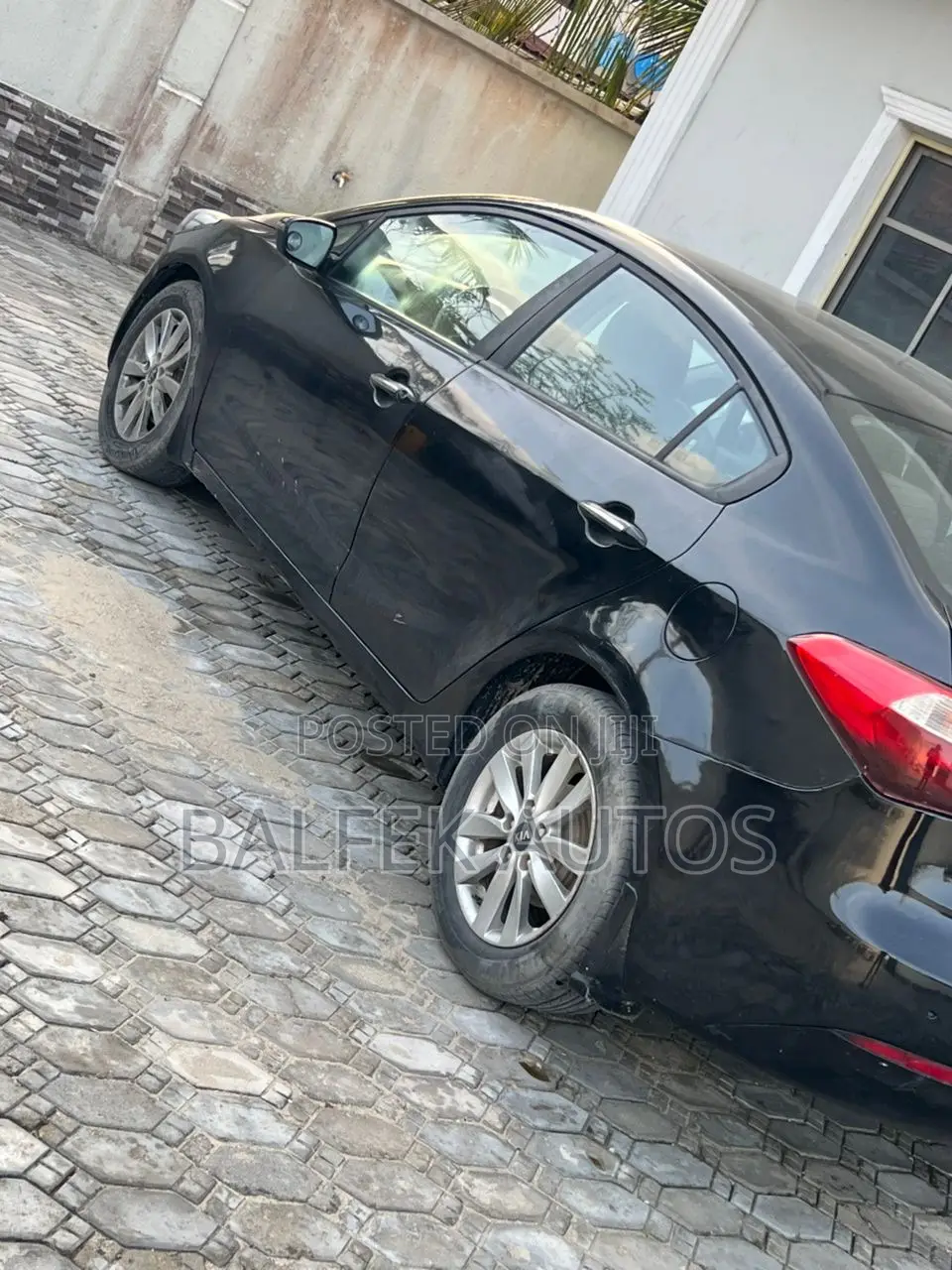 Kia Cerato 2013 Black