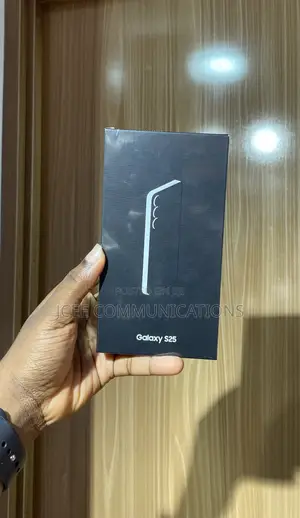 New Samsung Galaxy S25 256 GB Green