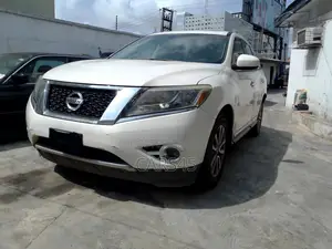 Nissan Pathfinder 2014 White