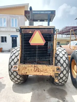 Caterpillar Vibratory Roller Cs-563c