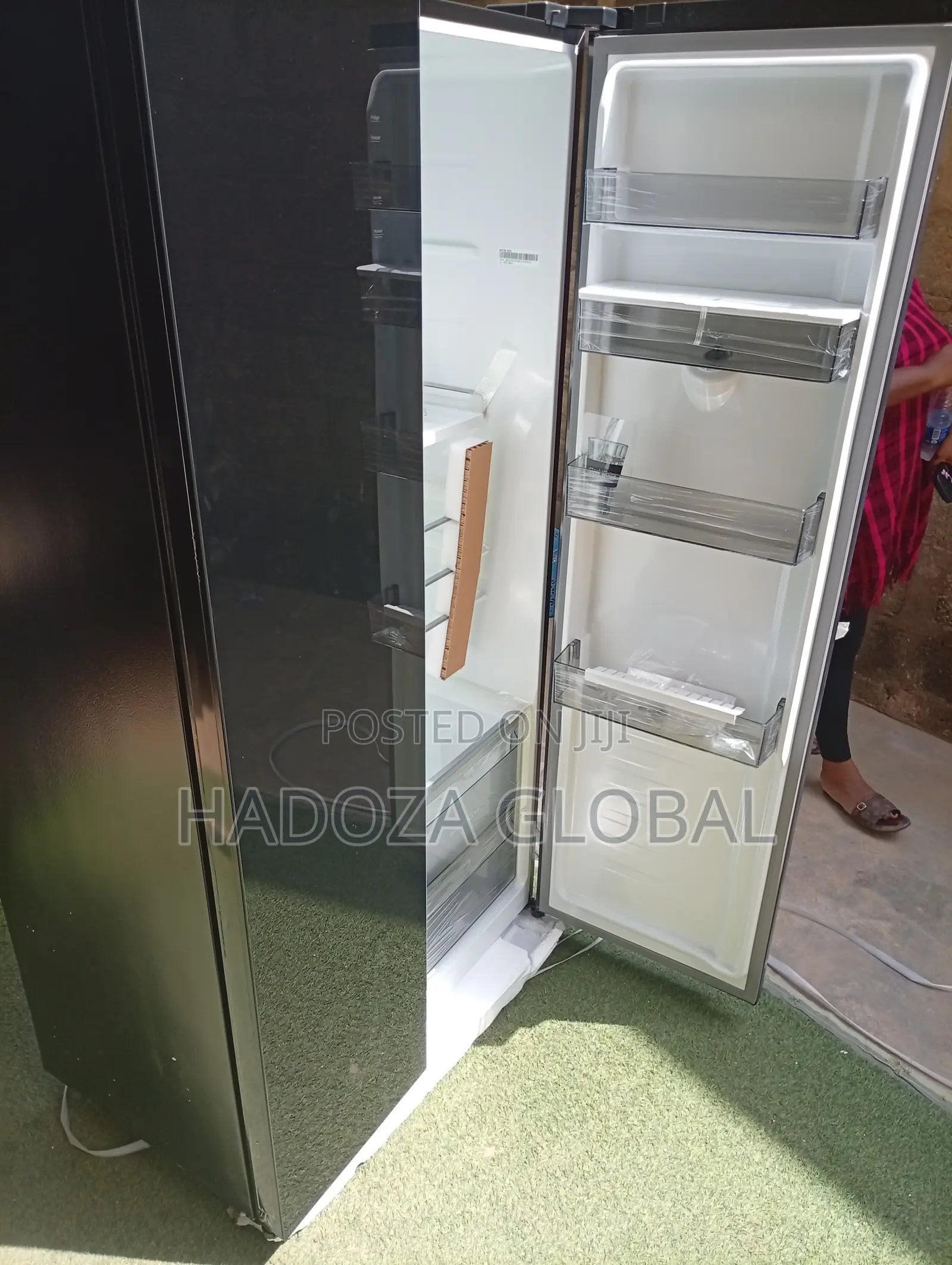 Hisense Side by Side Fridge – Luxury Kitchen Appliance