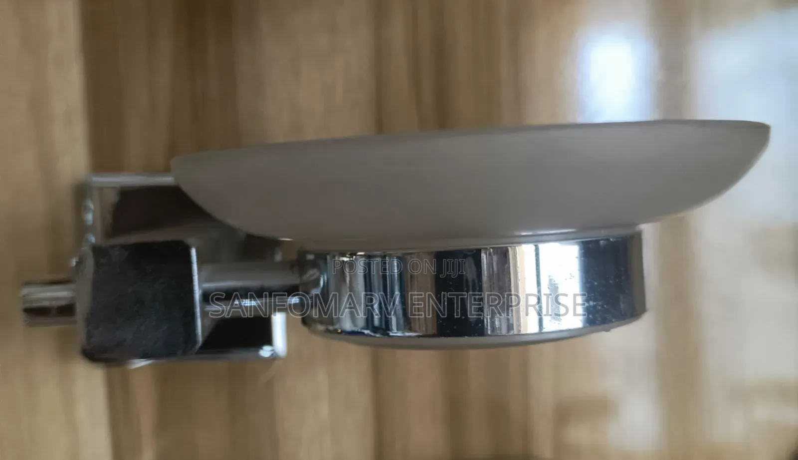 England Frosted Soap Dish