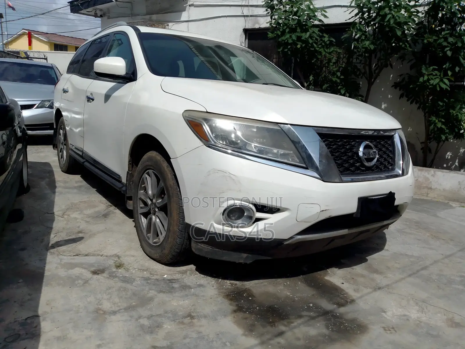 Nissan Pathfinder 2014 White