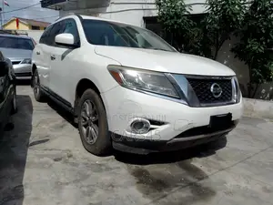 Nissan Pathfinder 2014 White