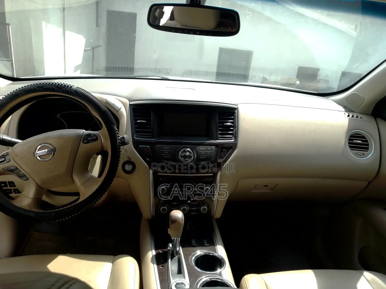 Nissan Pathfinder 2014 White