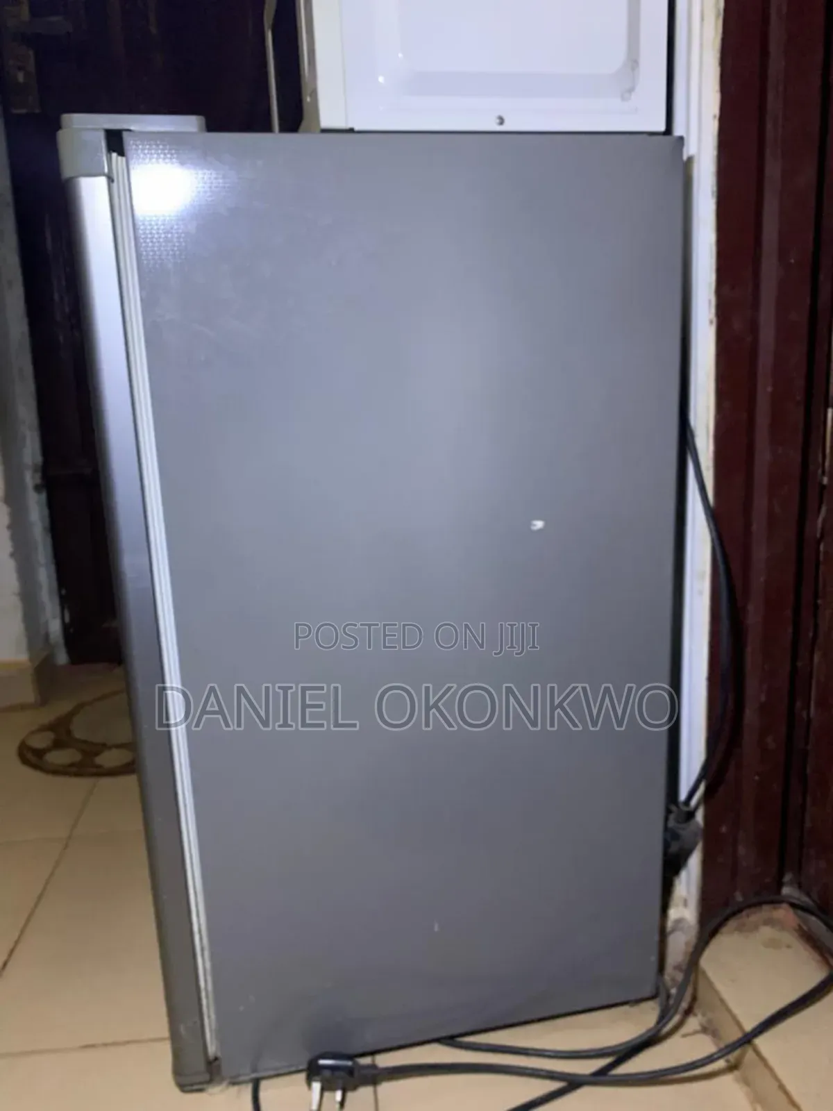 Mid Size Table Top Fridge