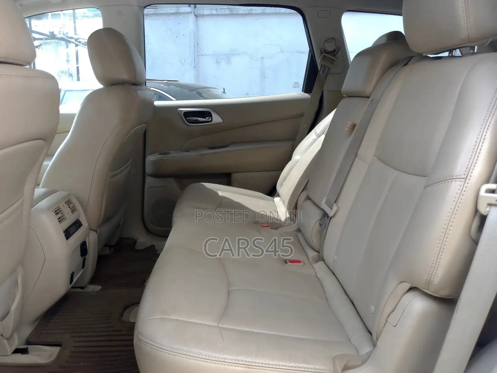 Nissan Pathfinder 2014 White