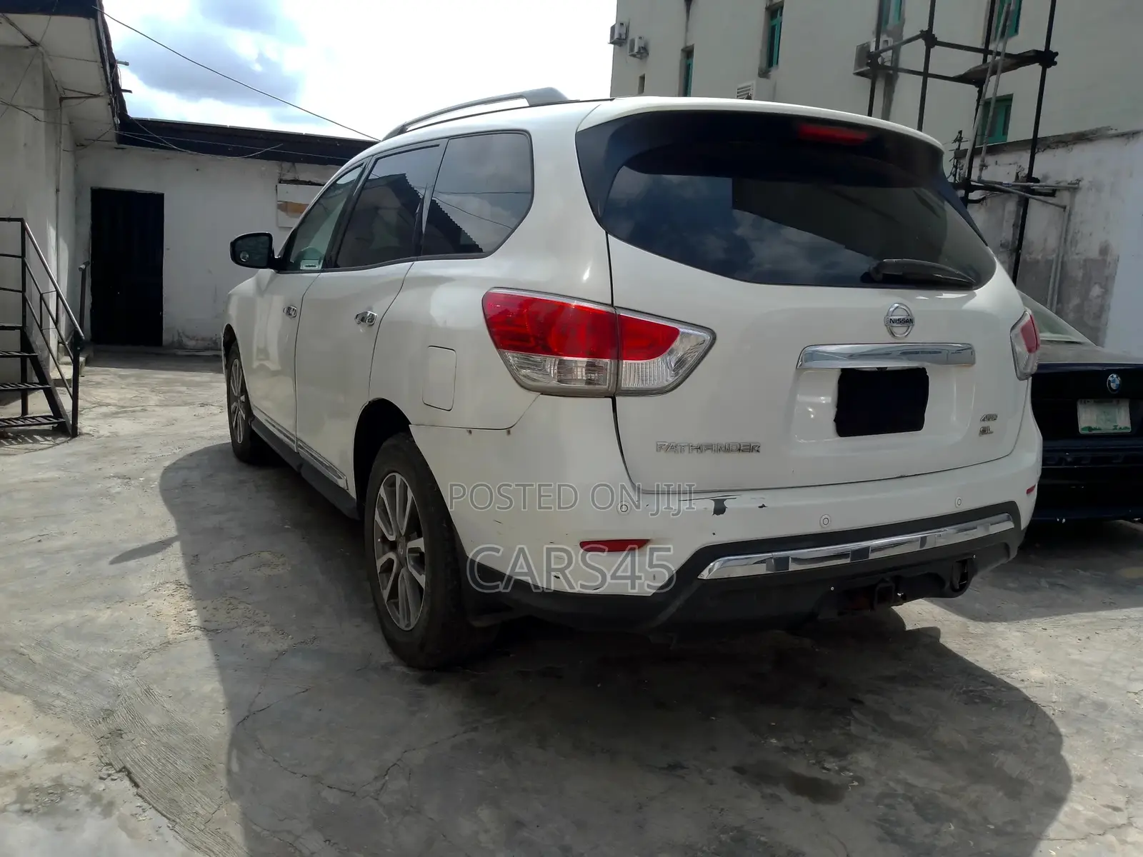 Nissan Pathfinder 2014 White