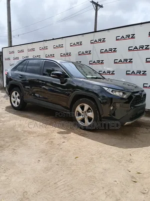 Toyota RAV4 LE 2021 Black