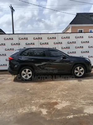 Toyota RAV4 LE 2021 Black