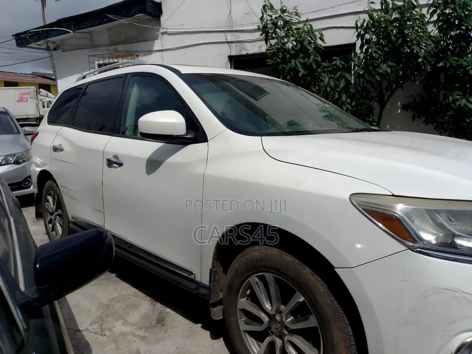 Nissan Pathfinder 2014 White