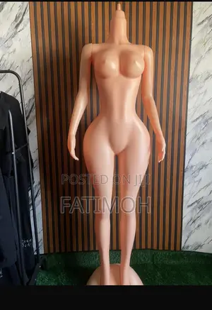 Mannique With Big Bumbum