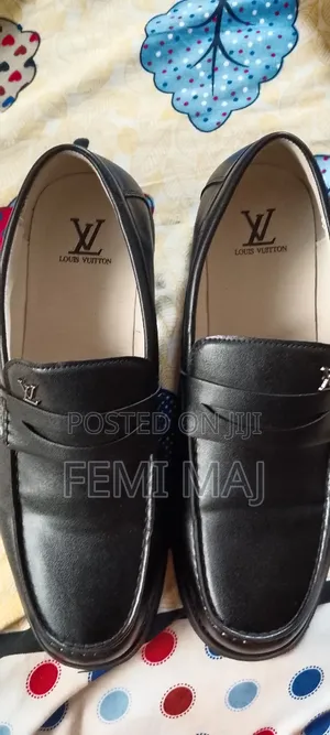 Cooperate Shoe