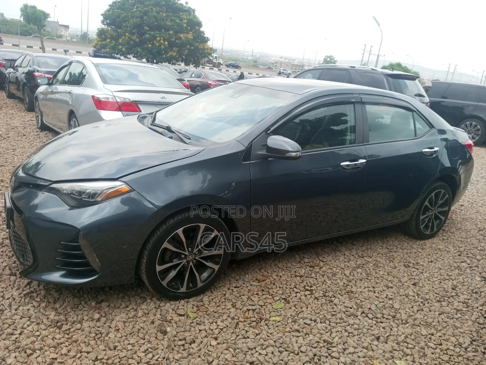 Toyota Corolla 2017 Gray