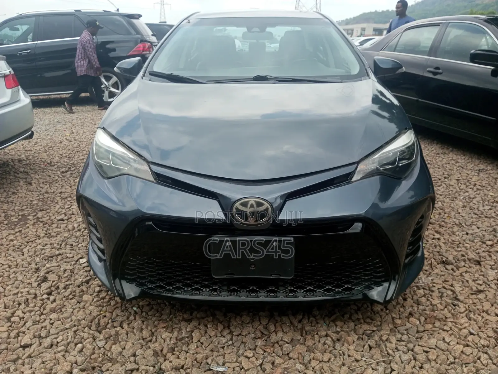 Toyota Corolla 2017 Gray