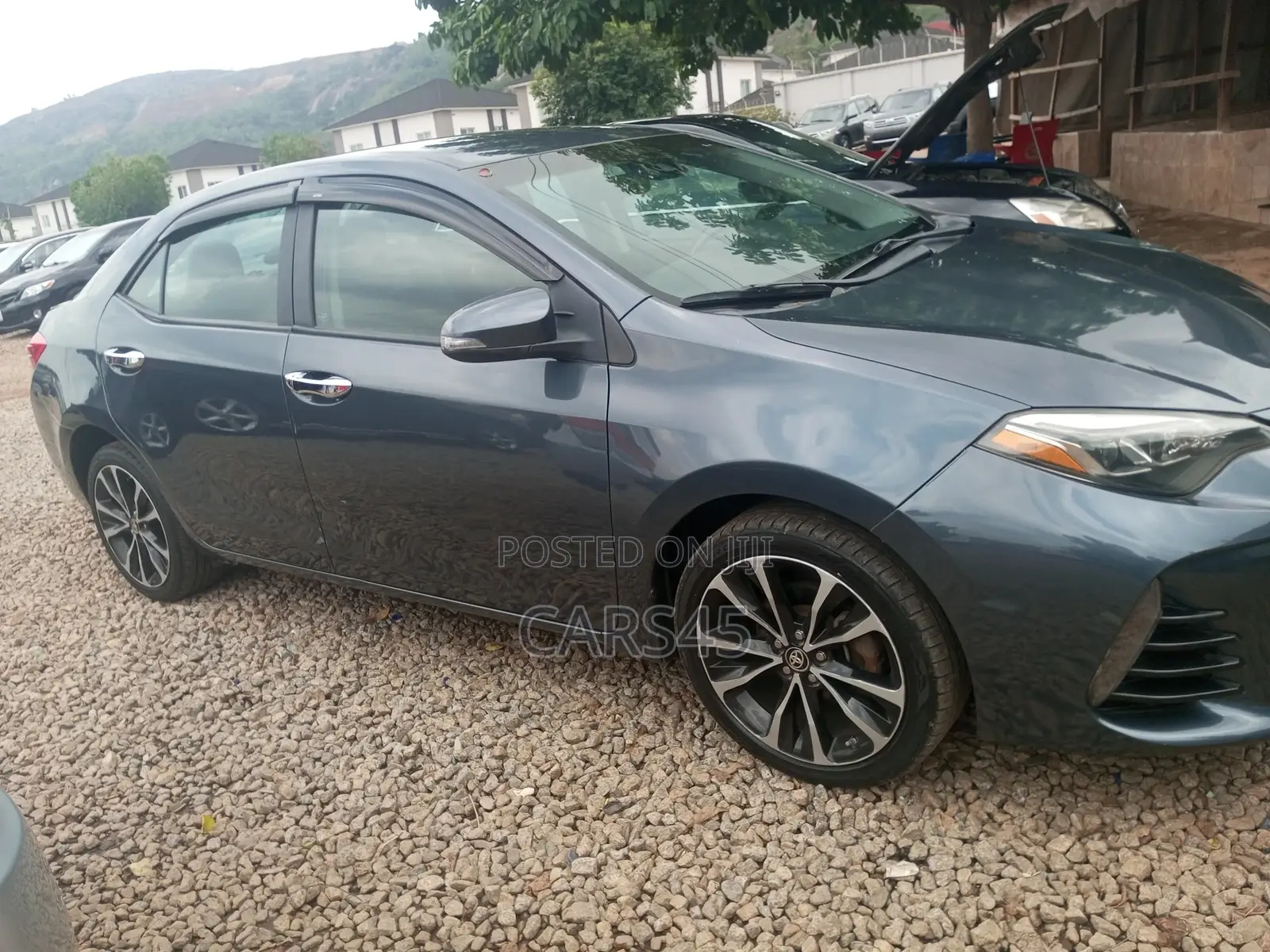 Toyota Corolla 2017 Gray