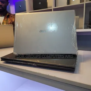Laptop Acer Apsire M3 581TG 6GB Intel Xeon SSD 128GB