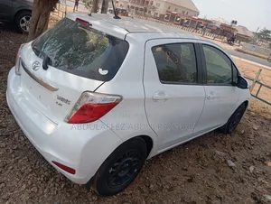 Toyota Yaris L Hatchback 3dr 2015 White