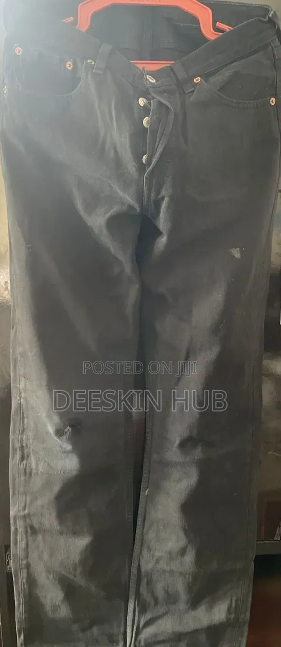 Thruft Cheap Jeans