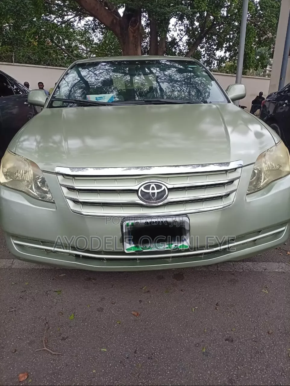Toyota Avalon 2005 Gold