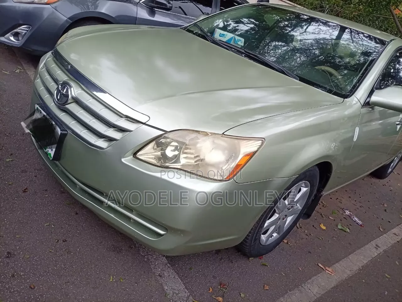 Toyota Avalon 2005 Gold