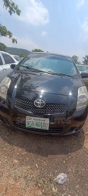 Toyota Yaris 2010 Black