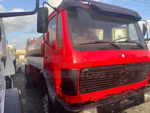2005 Foreign Used Mercedes Benz Water Tanker in Excellent Condition