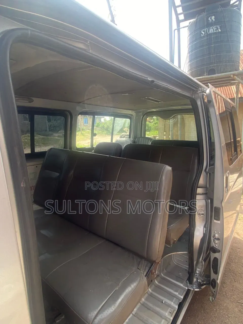 Toyota HiAce 2010 Silver