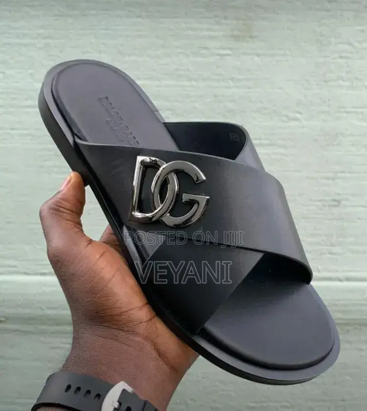 Veyani Classic Slides
