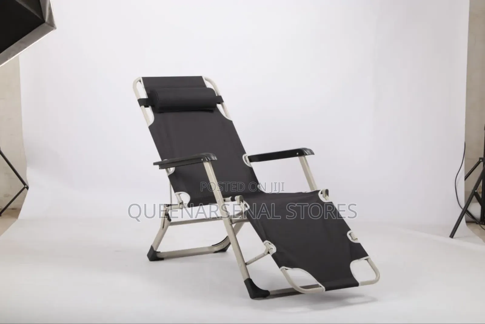 Foldable and Adjustable Relaxing Chair