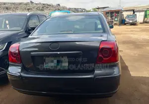 Toyota Avensis 2005 Gray
