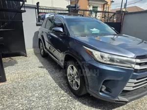 Toyota Highlander 2017 Blue